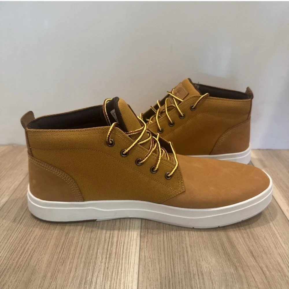 Timberland Men's Davis Square Chukka Boots brown size 12